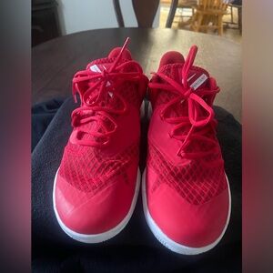 LIKE NEW NIKE ZOOM HYPERSPEED COURT SHOE!